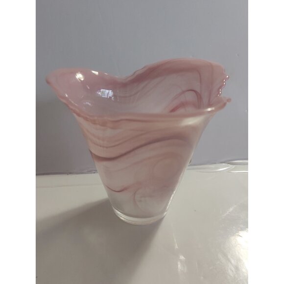 Gorgeous Art Glass Pink white Swirl Vase Scalloped Edge Shell Design 4 1/2" X 5" - Picture 3 of 12